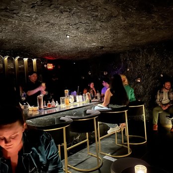 Hecate - Speakeasies Near Me - Boston, Massachusetts