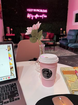 C'est La Vie Cafe by null