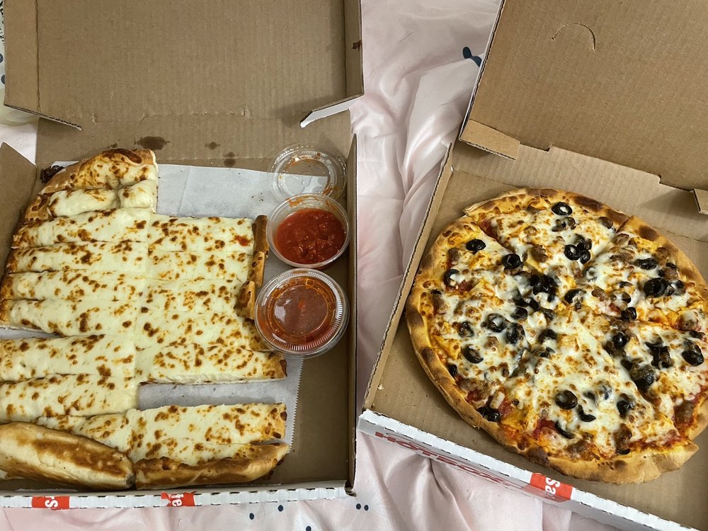 TUMBY’S PIZZA Updated October 2024 38 Photos & 67 Reviews 3329