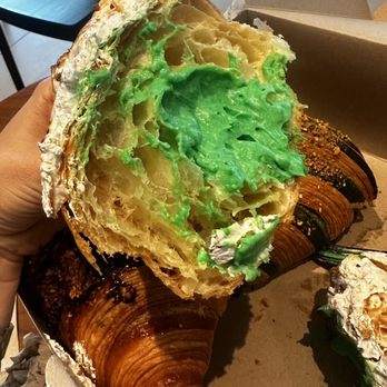L’Boulanger - Pistachio croissant 6/10 - French Near Me - Miami, Florida L’Boulanger - Pistachio croissant 6/10 - French Near Me - Miami, Florida