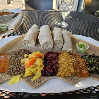 Shewa Ber - Veggie combo - Ethiopian Near Me - Seattle, Washington Shewa Ber - Veggie combo - Ethiopian Near Me - Seattle, Washington