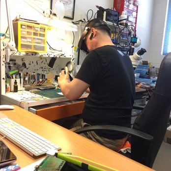iFIXsmartphone - Gene at work - Electronics Repair Near Me - Buena Park, California