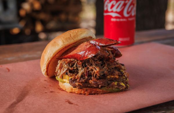 Smokin' Brew-B-Q by null