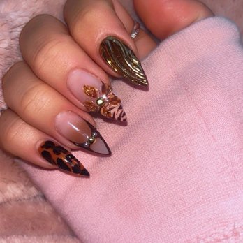 La Belle Nail Spa - Nail Salons Near Me - Costa Mesa, California