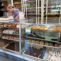Ralphs Donut Shop