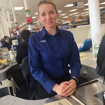 Tesco - The lovely cashier who served us :) - Grocery Near Me - London, XGL