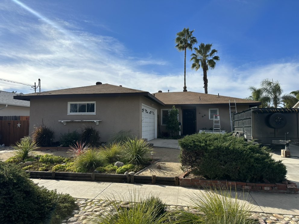 Slide of R&M Roofing