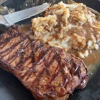 KPG Kitchen & Bar - NY Strip with mashed potato and gravy - Pizza Near Me - Kent, Connecticut KPG Kitchen & Bar - NY Strip with mashed potato and gravy - Pizza Near Me - Kent, Connecticut