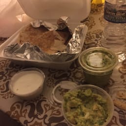 No complimentary chips. Sour cream is runny, and food was dry and lukewarm No complimentary chips. Sour cream is runny, and food was dry and lukewarm