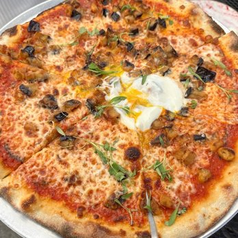 Ospi Venice - Shakshuka Pizza - Italian Near Me - Venice, California Ospi Venice - Shakshuka Pizza - Italian Near Me - Venice, California