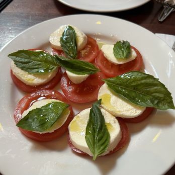 Pizzeria La Gitana- Olympia - Caprese salad - Pizza Near Me - Olympia, Washington Pizzeria La Gitana- Olympia - Caprese salad - Pizza Near Me - Olympia, Washington
