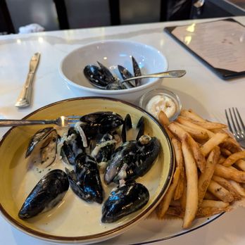 Compagnon Wine Bistro - French Near Me - San Pedro, California Compagnon Wine Bistro - French Near Me - San Pedro, California