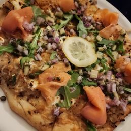 Smoked salmon pizza