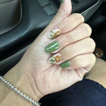 Gloss Nail Bar - What Janet T gave me. Terrible!! - Nail Salons Near Me - Rockford, Illinois Gloss Nail Bar - What Janet T gave me. Terrible!! - Nail Salons Near Me - Rockford, Illinois