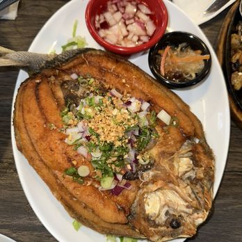 Qsina 8 - Fried Bangus (Milk Fish). Excellent and well fried - Noodles Near Me - Union, New Jersey