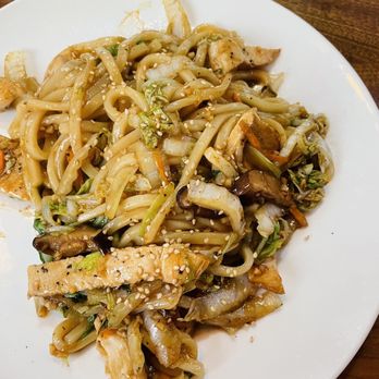 Umi Sushi & Grill - Chicken Yaki Udon - Japanese Near Me - Grand Rapids, Michigan