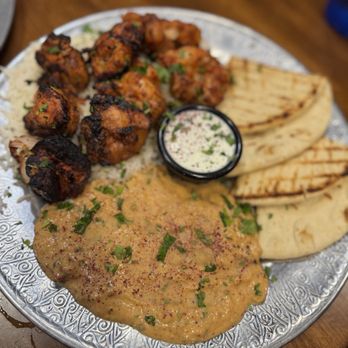 Mediterranean cuisine - Chicken Turkish Tabbouleh Plate - Mediterranean Near Me - Milwaukee, Wisconsin Mediterranean cuisine - Chicken Turkish Tabbouleh Plate - Mediterranean Near Me - Milwaukee, Wisconsin