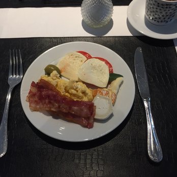 Alpha Hotel - Breakfast was fab! All choices very nicely laid out and eggs cooked to order! Yummy - Hotels Near Me - Tienen, VBR