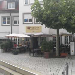 Osteria - Die Osteria ist direkt am Bärenplatz gelegen, der Stadtbach trennt die Terrasse von der Straße