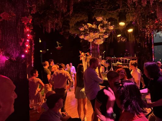 Somewhere Nowhere NYC - Lounge, Nightclub & Rooftop Pool by null