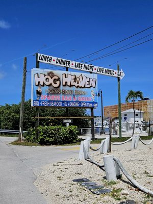 Hog Heaven Sports Bar and Grill by null