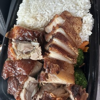 Andy’s Chinese Kitchen - roast duck and pork belly combo with rice and vegetables - Chinese Near Me - Port Arthur, Texas Andy’s Chinese Kitchen - roast duck and pork belly combo with rice and vegetables - Chinese Near Me - Port Arthur, Texas