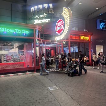 Slice House by Tony Gemignani - Used to be Sparky's donuts, but now it's better - Pizza Near Me - Universal City, California