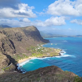 Makapu'u Point Lighthouse Trail - Hiking Near Me - Honolulu, Hawaii