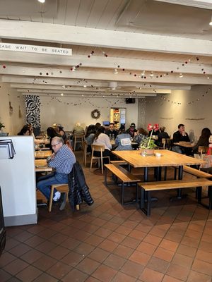 Dolina Bakery & Cafe by null
