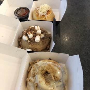 Cinnaholic - Cinnamon rolls - Bakeries Near Me - Gilbert, Arizona