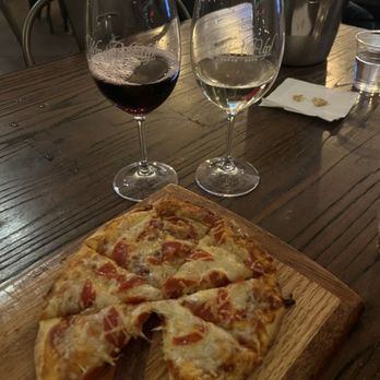 Wine Me Up! - Pepperoni flatbread with wine - Wine Bars Near Me - Bakersfield, California Wine Me Up! - Pepperoni flatbread with wine - Wine Bars Near Me - Bakersfield, California