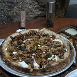 Lotus root pizza with pork Lotus root pizza with pork