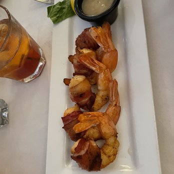Sandpiper Restaurant - Bacon wrapped shrimp - New American Near Me - White Stone, Virginia