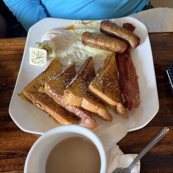 Cowboy Cafe 98 - 2-2-2 -French Toast, Eggs & Sausage - Breakfast & Brunch Near Me - Sebring, Florida