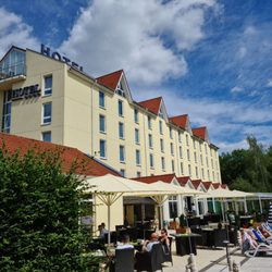 Fair Resort Restaurant - Außenansicht vom Pool