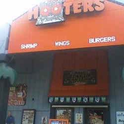 Hooters