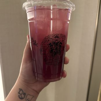 Wake N Bakery - Berry white - Coffee & Tea Near Me - Tempe, Arizona