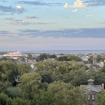 Cliff Lodge Bed & Breakfast - Roof top - Hotels Near Me - Nantucket, Massachusetts