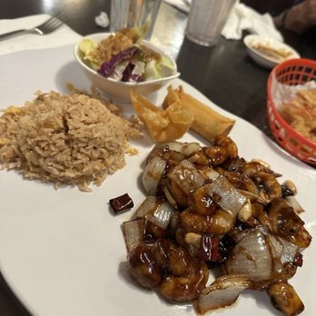 Szechuan House - Kung Pao Shrimp 宫保虾 - Szechuan Near Me - San Diego, California Szechuan House - Kung Pao Shrimp 宫保虾 - Szechuan Near Me - San Diego, California