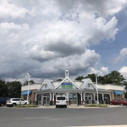 Royal Farms - Storefront, blue skies, potential.