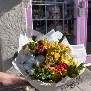 100 Flowers - Florists Near Me - El Cajon, California 100 Flowers - Florists Near Me - El Cajon, California