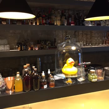 Double9 - Cute decor - Cocktail Bars Near Me - Lisbon, 11