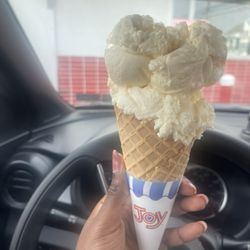 May's Drive In Restaurant - Vanilla Hard ice cream- 1 dip ($2.65)