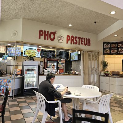 Pho Pasteur by null