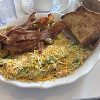 Oakland Diner - Omlette with bacon potato's and toast - Diners Near Me - Oakland, New Jersey Oakland Diner - Omlette with bacon potato's and toast - Diners Near Me - Oakland, New Jersey
