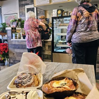 Le Hérisson - Belgian Chocolate Custard Pie; Popeye; Espresso Croissant - Cafes Near Me - Simi Valley, California Le Hérisson - Belgian Chocolate Custard Pie; Popeye; Espresso Croissant - Cafes Near Me - Simi Valley, California
