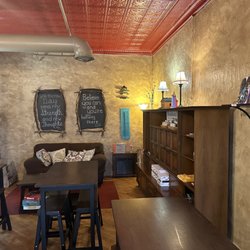 Whitehouse Bakery & Coffee Shop