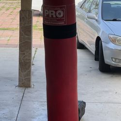 P-o B----g Equipment - I got the heavy bag and stand here (dirt is cause of me)