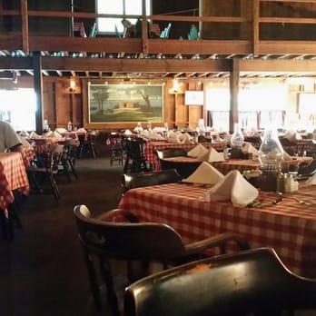 Bennie's Red Barn - Seafood Near Me - St. Simons, Georgia Bennie's Red Barn - Seafood Near Me - St. Simons, Georgia