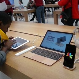 Rain don't want to leave the Apple Store. Rain don't want to leave the Apple Store.